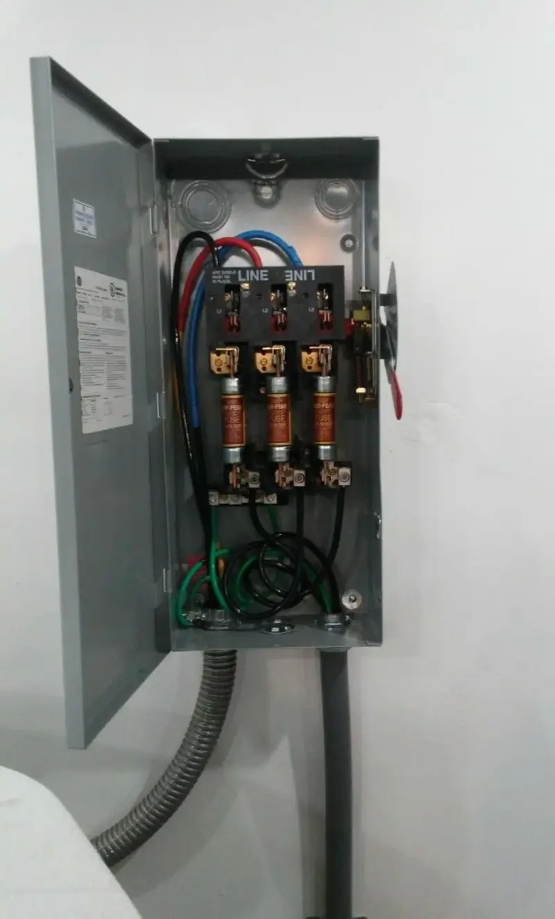 Three-phase disconnect switch installed for Smoke Detector Installation in Harmony